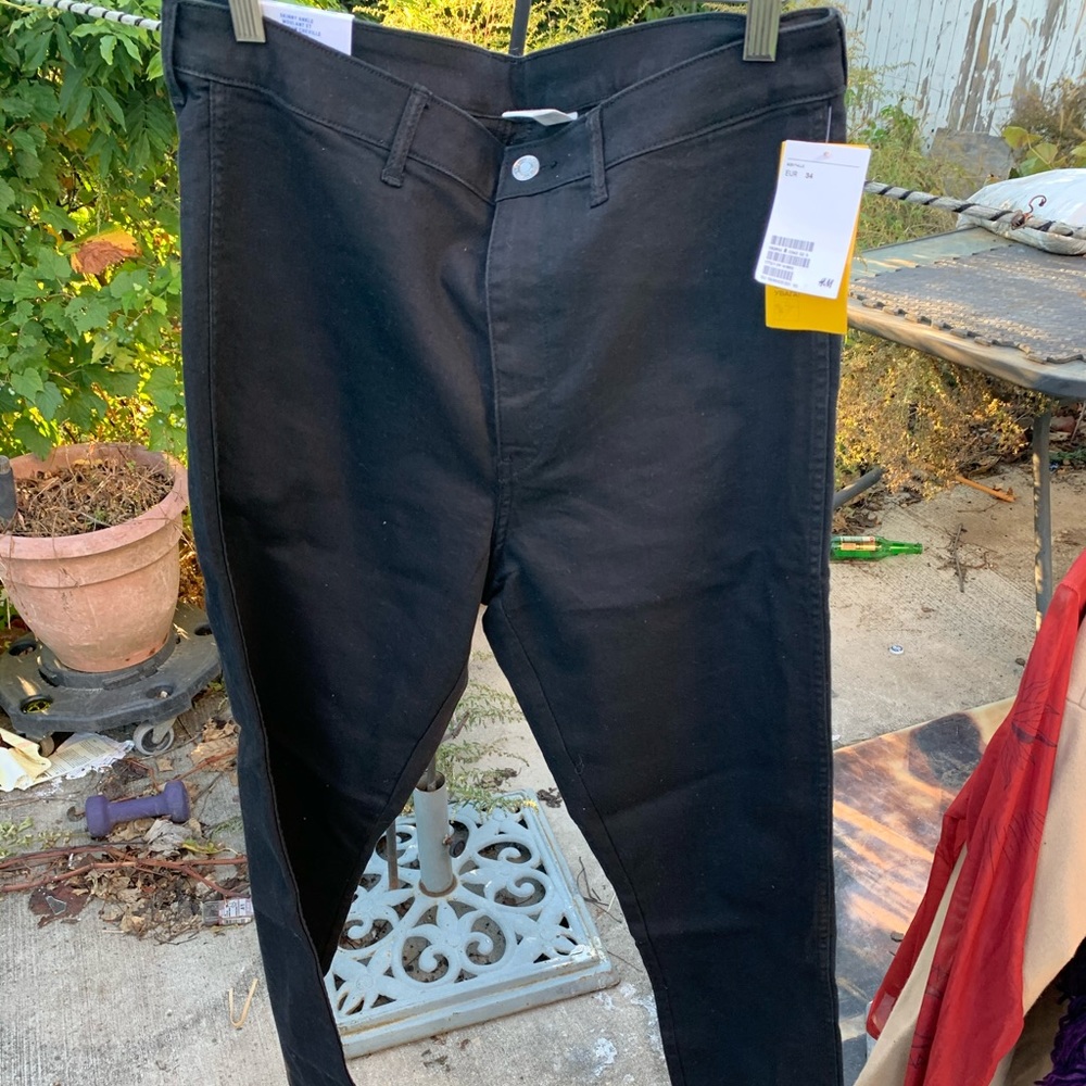 NWT BLACK HIGH WAIST JEANS